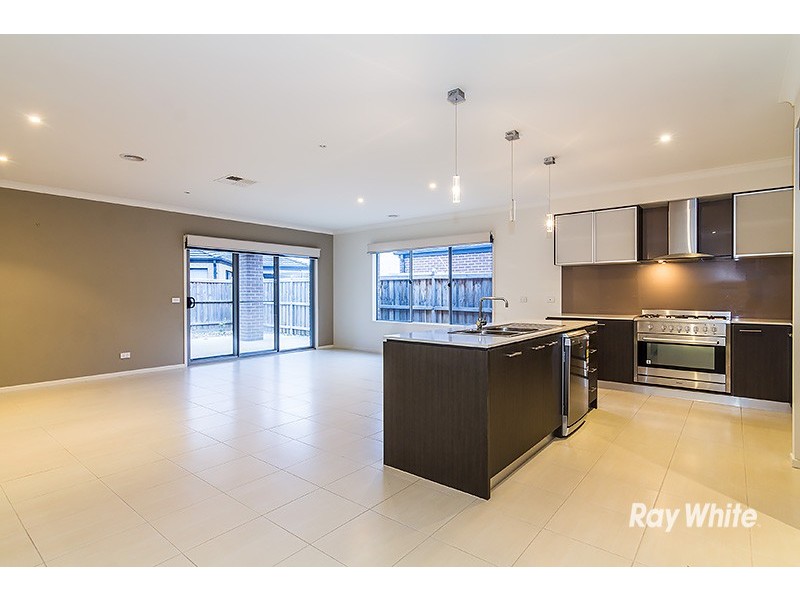 19 Kess Grove, Lyndhurst VIC 3975