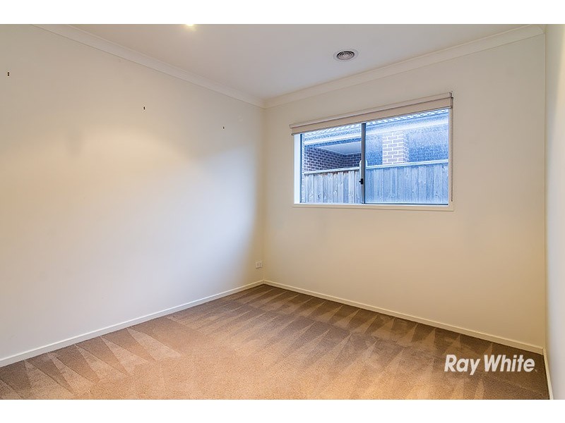 19 Kess Grove, Lyndhurst VIC 3975