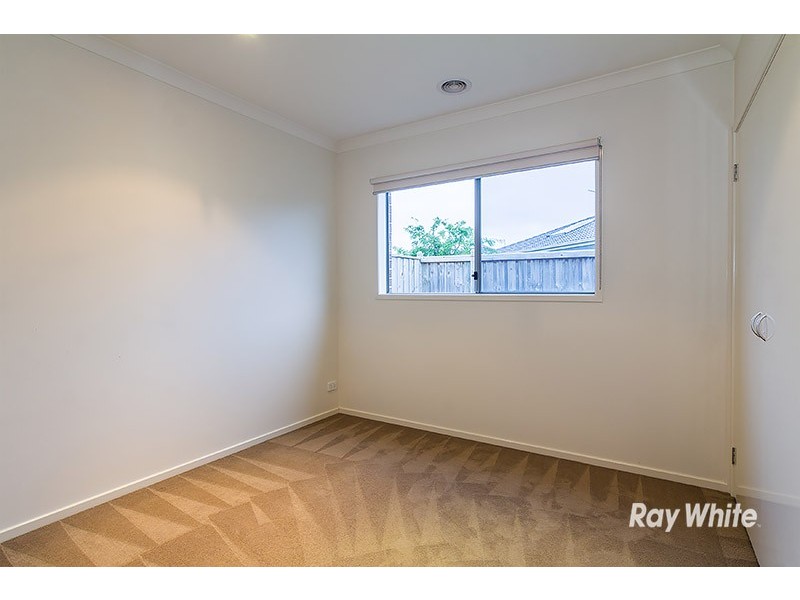 19 Kess Grove, Lyndhurst VIC 3975