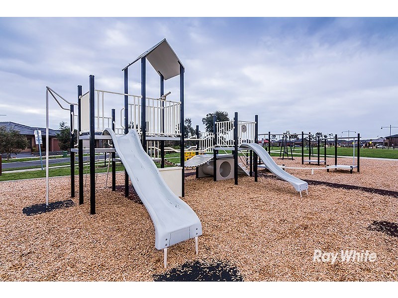 19 Kess Grove, Lyndhurst VIC 3975