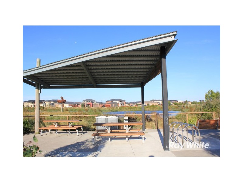 19 Kess Grove, Lyndhurst VIC 3975