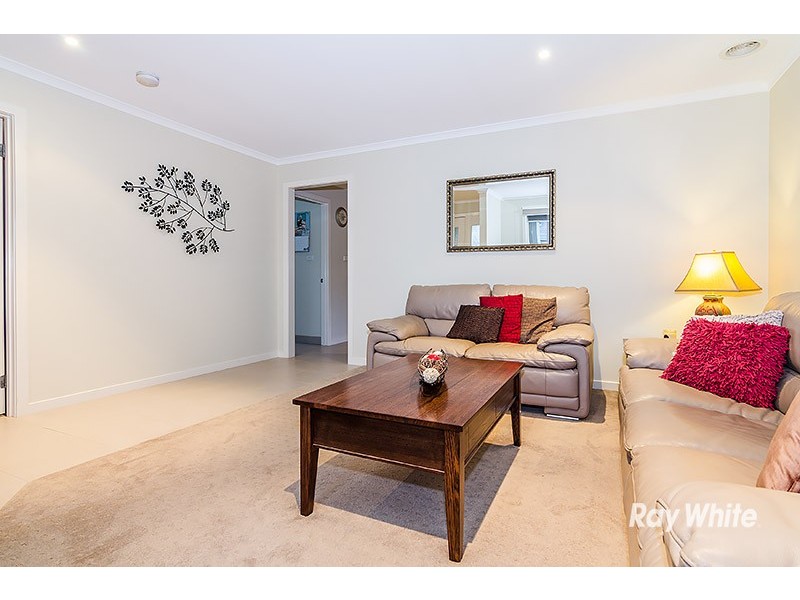 9 Caribbean Pine Court, Lyndhurst VIC 3975