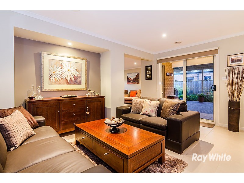 9 Caribbean Pine Court, Lyndhurst VIC 3975