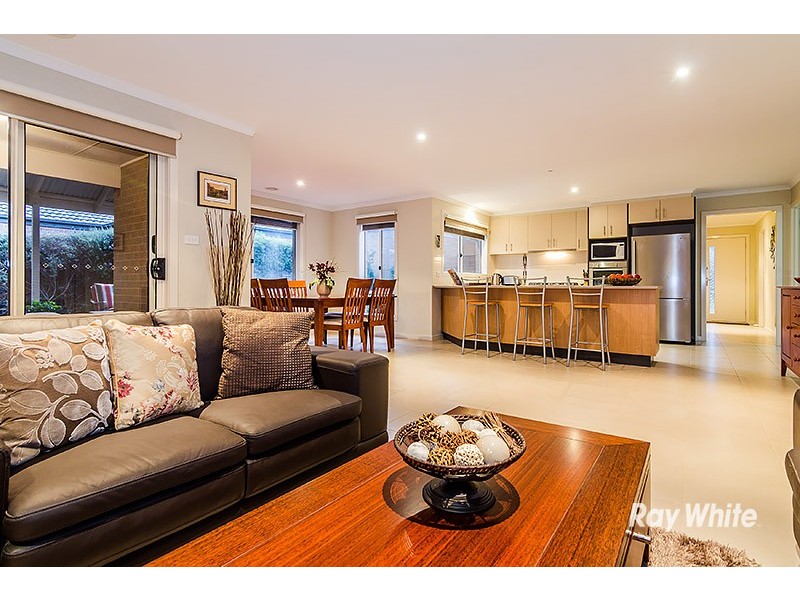 9 Caribbean Pine Court, Lyndhurst VIC 3975