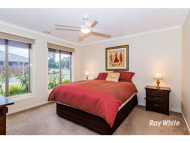 9 Caribbean Pine Court, Lyndhurst VIC 3975