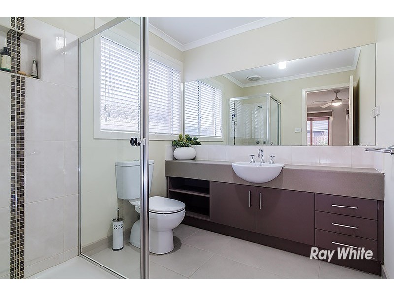 9 Caribbean Pine Court, Lyndhurst VIC 3975