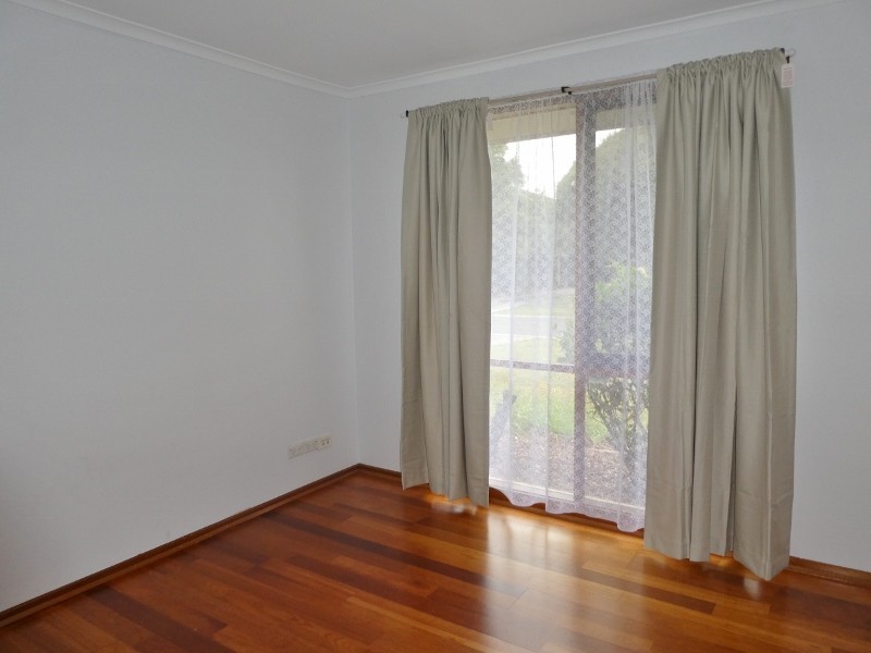 12 Macquarie Court, Cranbourne North VIC 3977