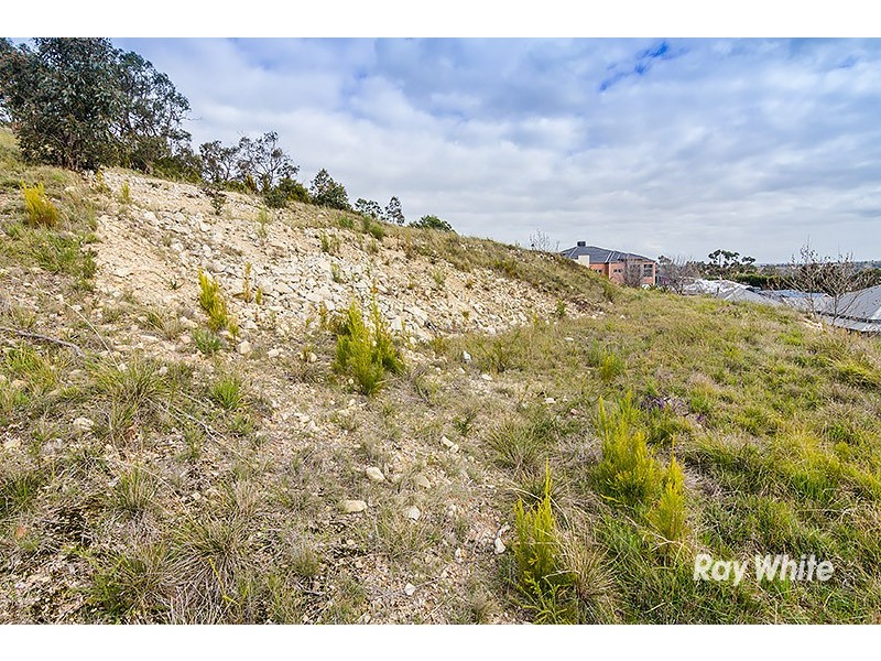 7 Crestview Drive, Beaconsfield VIC 3807