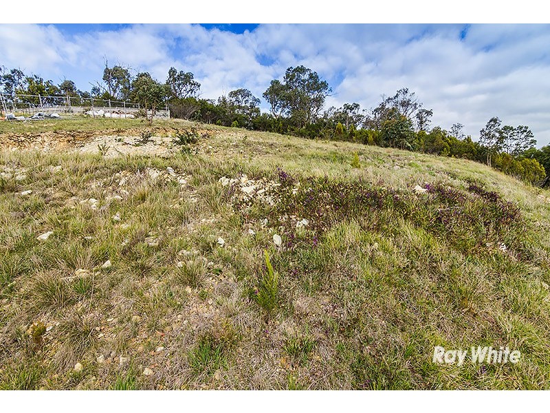 7 Crestview Drive, Beaconsfield VIC 3807