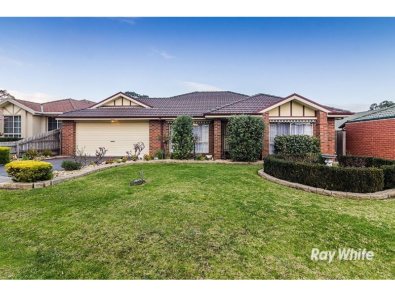13 Slessor Avenue, Lynbrook VIC 3975
