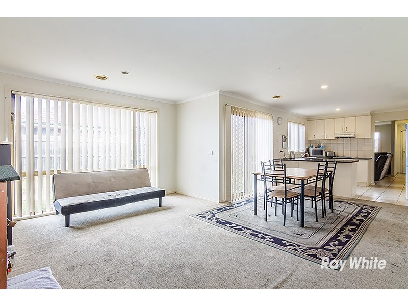 28 Geebung Road, Cranbourne West VIC 3977