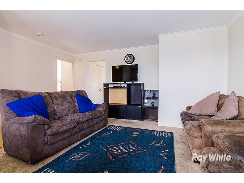 28 Geebung Road, Cranbourne West VIC 3977