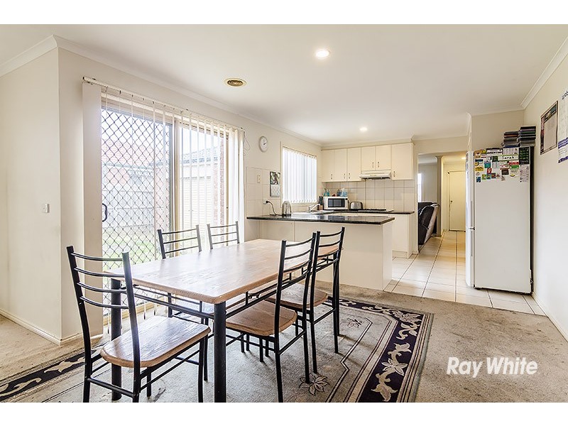 28 Geebung Road, Cranbourne West VIC 3977