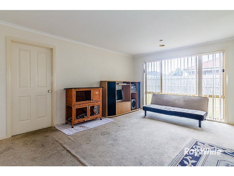 28 Geebung Road, Cranbourne West VIC 3977