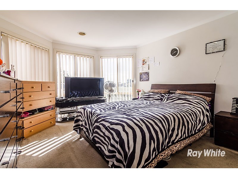 28 Geebung Road, Cranbourne West VIC 3977