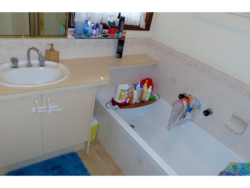 2/153 Fordholm Road, Hampton Park VIC 3976