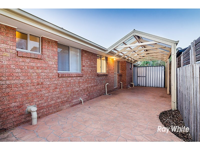 18 Loganberry Close, Cranbourne North VIC 3977