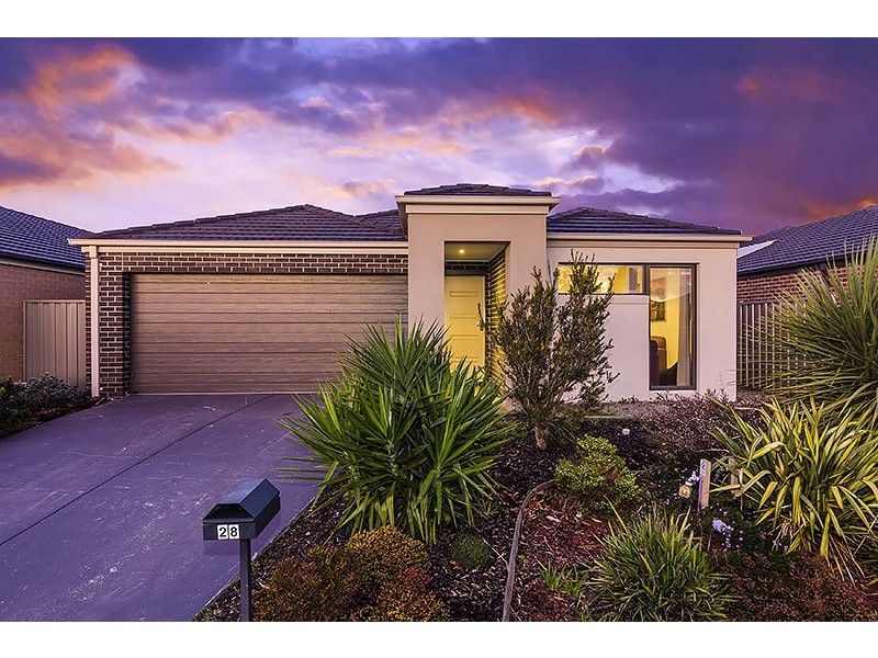 28 Archers Field Drive, Cranbourne East VIC 3977