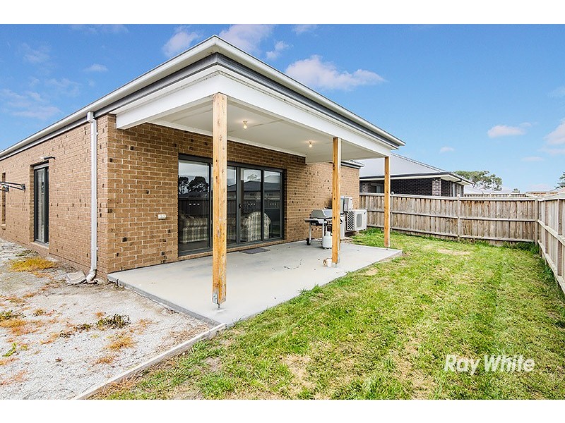 38 Alarah Boulevard, Cranbourne West VIC 3977