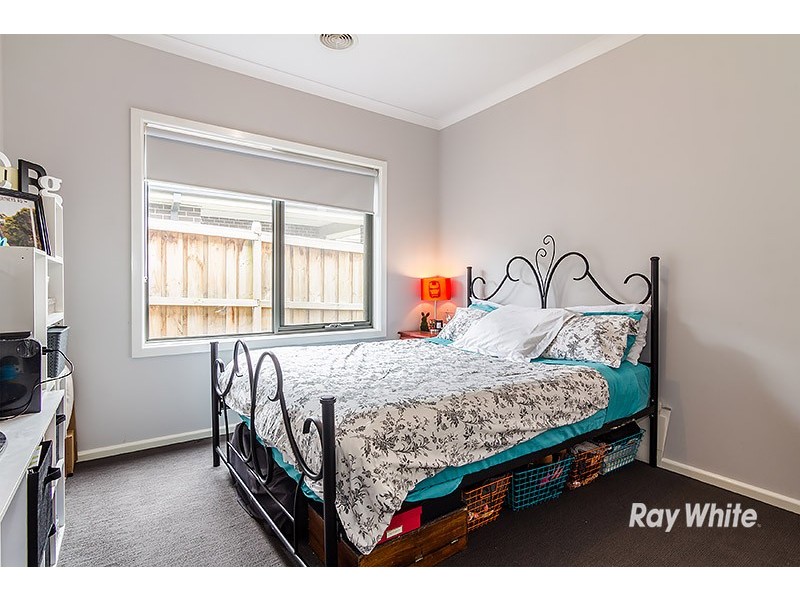 38 Alarah Boulevard, Cranbourne West VIC 3977