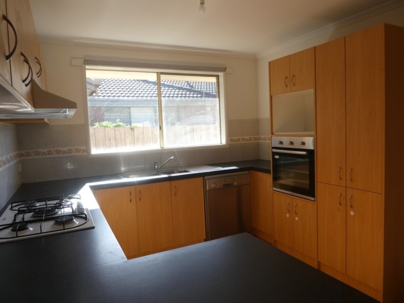 8 Jammon Close, Hampton Park VIC 3976