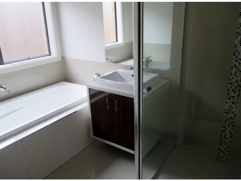 29 Cadillac Street, Cranbourne East VIC 3977