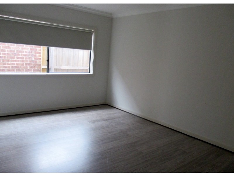 29 Cadillac Street, Cranbourne East VIC 3977