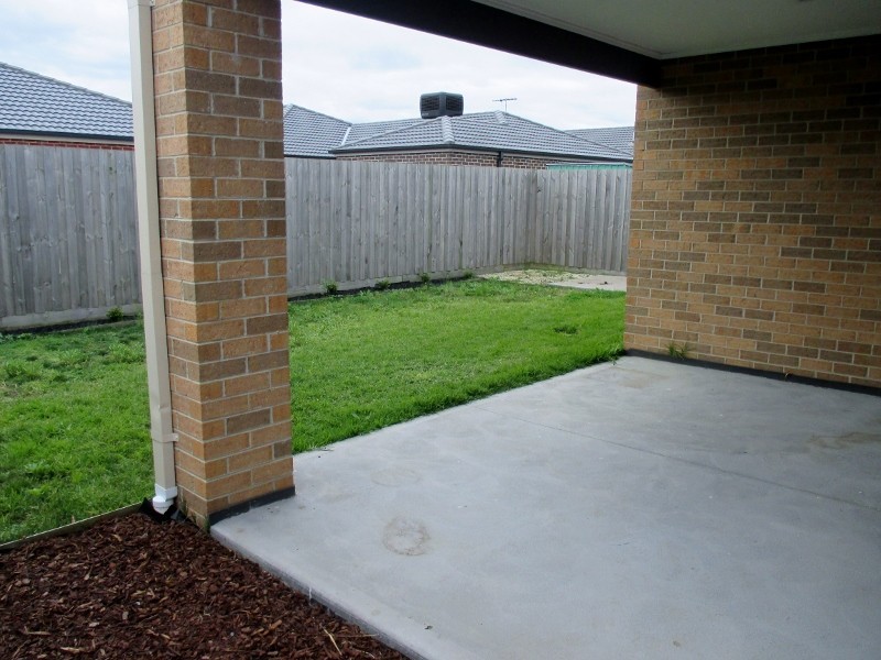 29 Cadillac Street, Cranbourne East VIC 3977