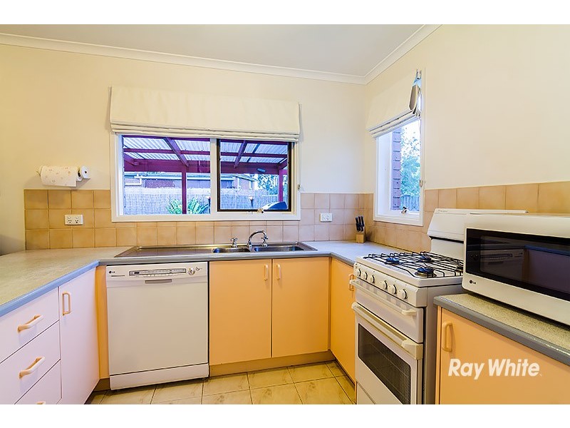 37 Maculata Drive, Cranbourne West VIC 3977