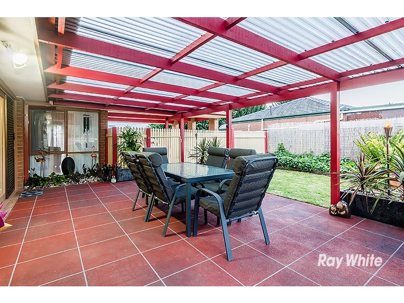 37 Maculata Drive, Cranbourne West VIC 3977