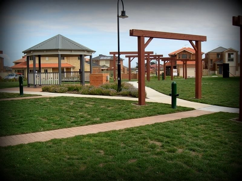 6 Amhurst Drive, Narre Warren South VIC 3805