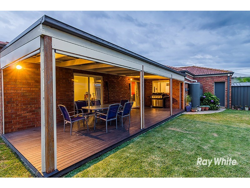 1 Carabeen Way, Lyndhurst VIC 3975