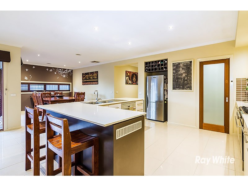 37 Wild Scotchman Way, Cranbourne East VIC 3977
