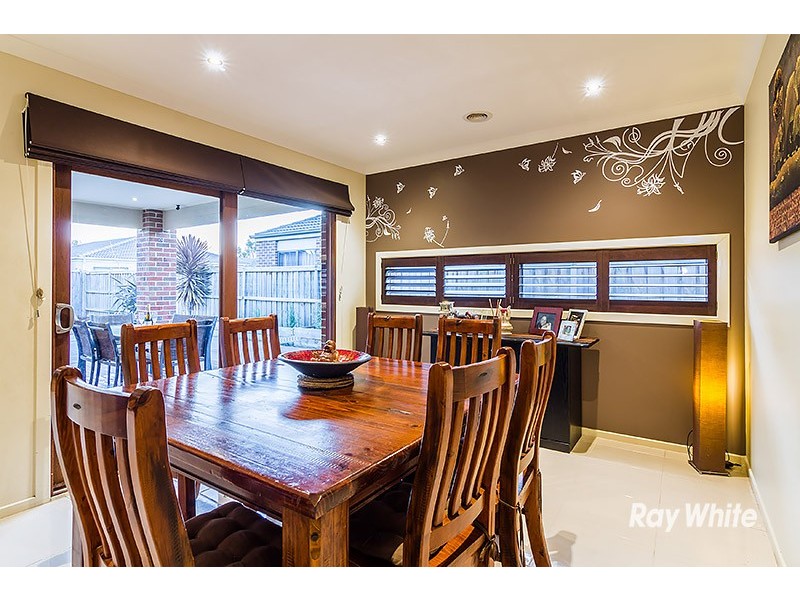 37 Wild Scotchman Way, Cranbourne East VIC 3977