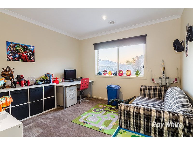 37 Wild Scotchman Way, Cranbourne East VIC 3977