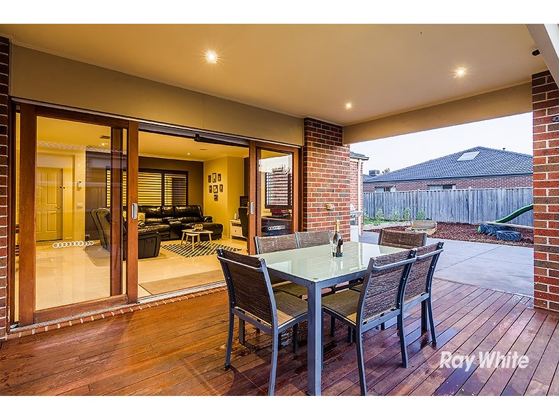 37 Wild Scotchman Way, Cranbourne East VIC 3977