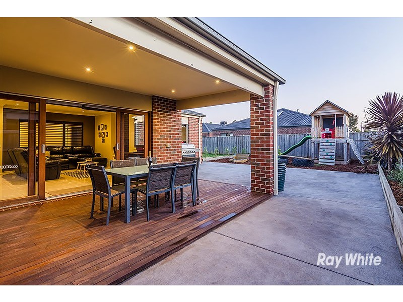 37 Wild Scotchman Way, Cranbourne East VIC 3977