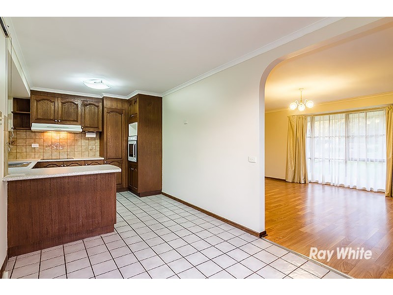 46 Courtenay Avenue, Cranbourne North VIC 3977