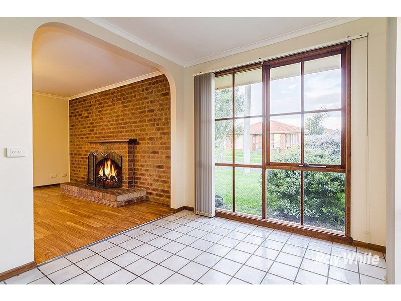 46 Courtenay Avenue, Cranbourne North VIC 3977