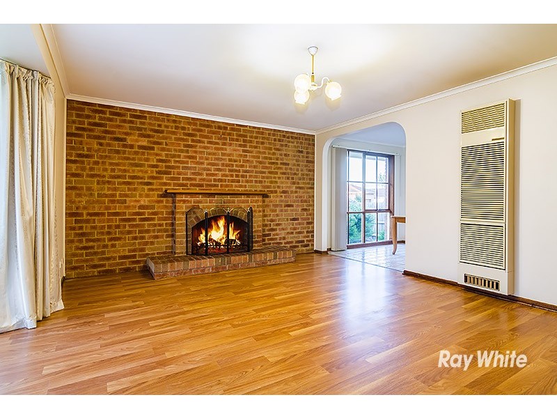 46 Courtenay Avenue, Cranbourne North VIC 3977