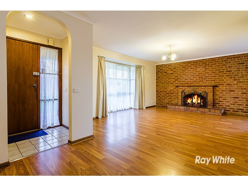 46 Courtenay Avenue, Cranbourne North VIC 3977