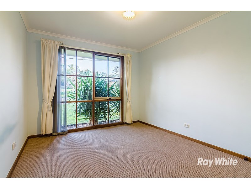 46 Courtenay Avenue, Cranbourne North VIC 3977