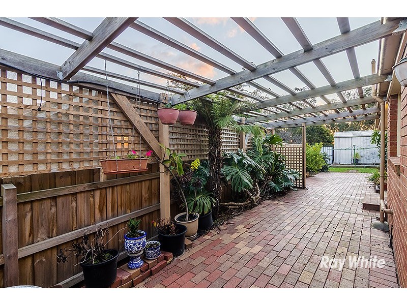 46 Courtenay Avenue, Cranbourne North VIC 3977