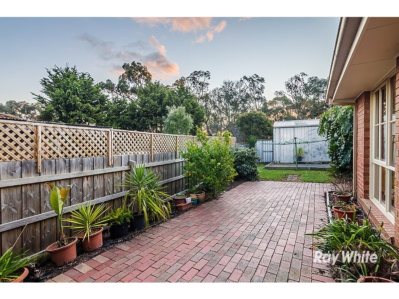 46 Courtenay Avenue, Cranbourne North VIC 3977