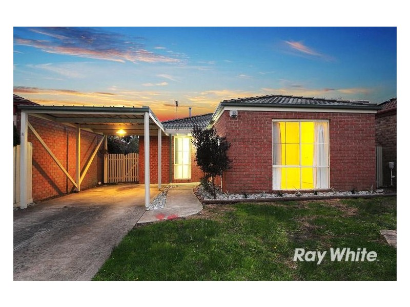 8 Parkside Mews, Cranbourne West VIC 3977