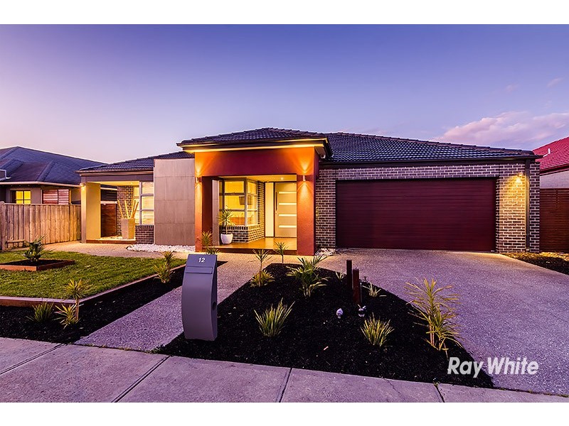 12 Brookwater Parade, Lyndhurst VIC 3975