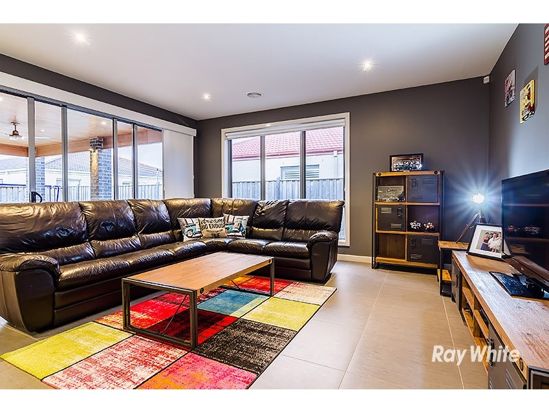 12 Brookwater Parade, Lyndhurst VIC 3975