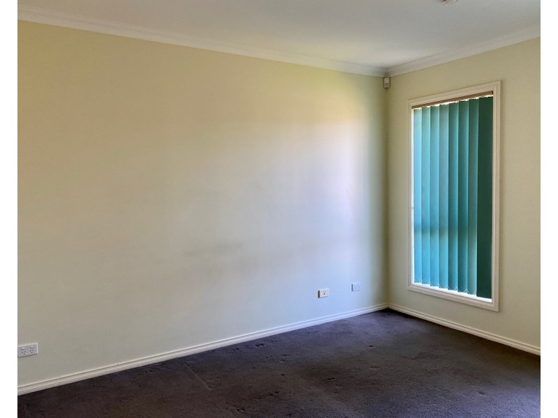 12 Silverwattle Drive, Lyndhurst VIC 3975