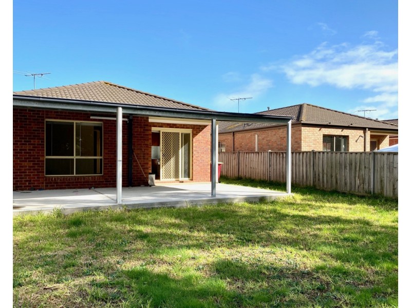 12 Silverwattle Drive, Lyndhurst VIC 3975