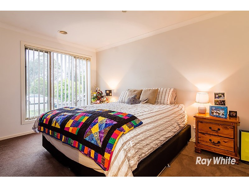 18 Islington Ave, Cranbourne North VIC 3977